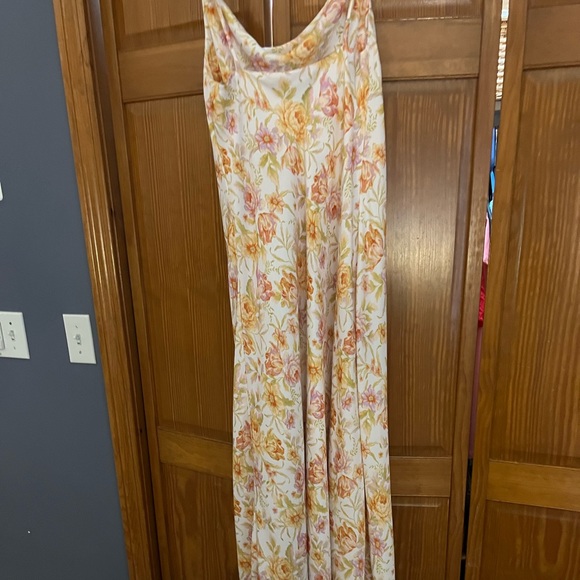 Dress - Picture 2 of 6